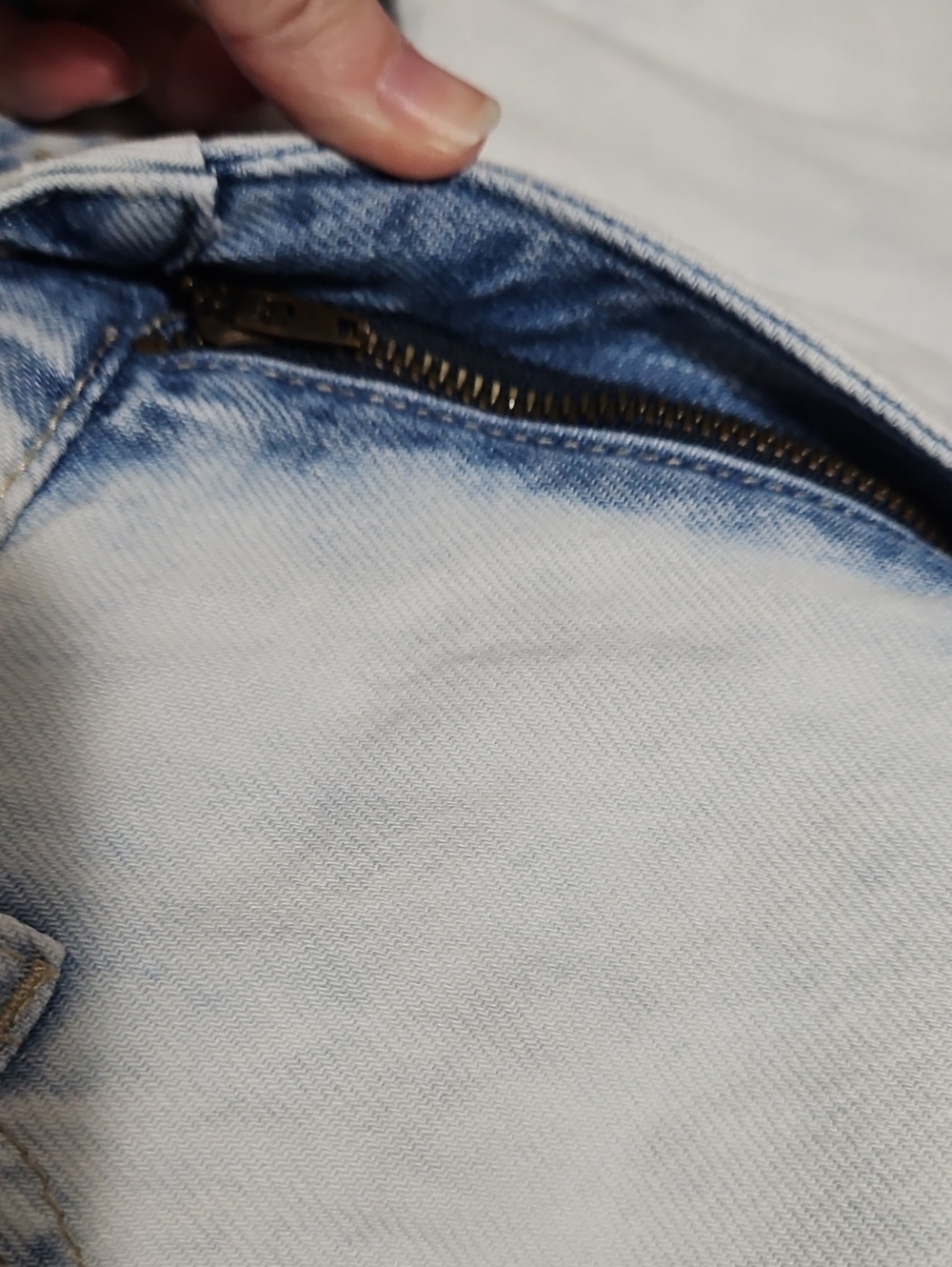 Lovervet 90's Vintage Super High-Rise  Distressed Straight-Leg Jeans-NWOT - Picture 9 of 11